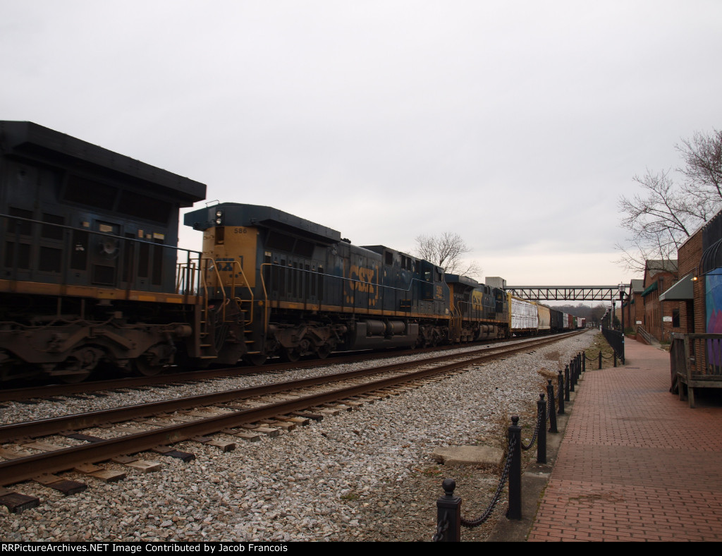 CSX 586